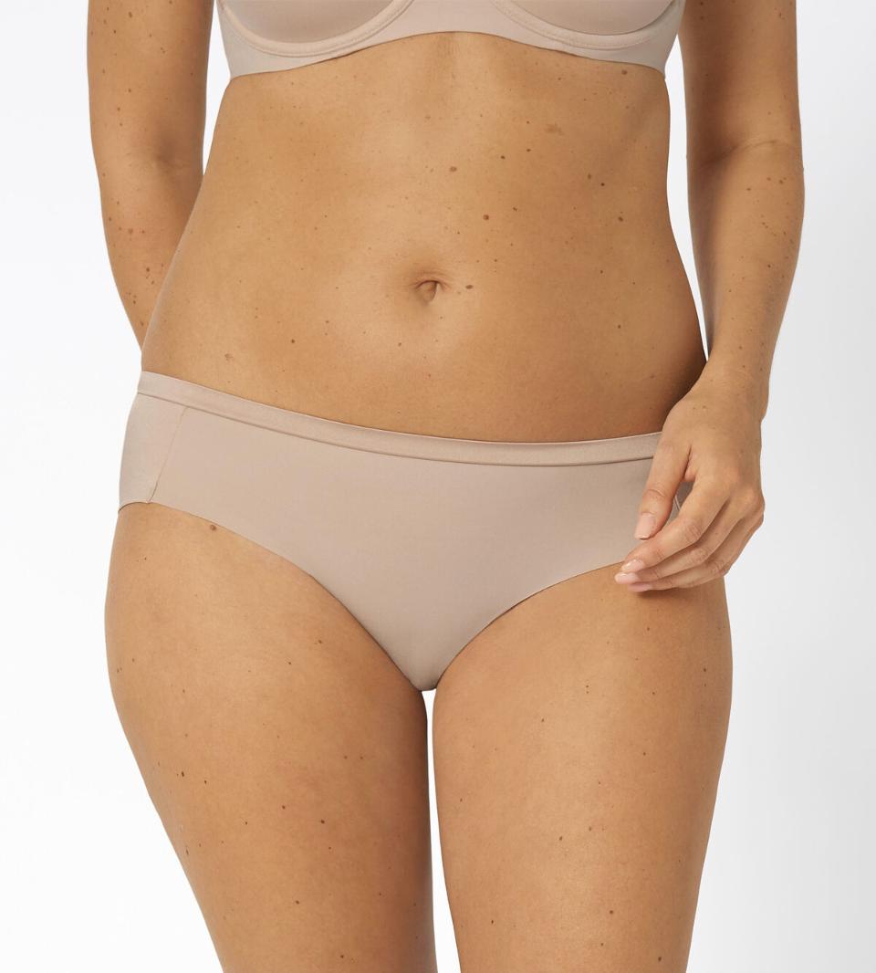 Body Make-up Soft Touch Hipster EX Triumph slip