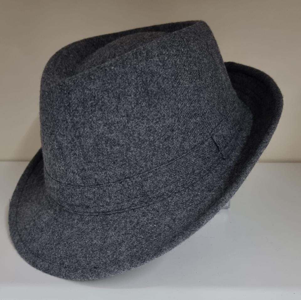 CAPPELLO FALDA STRETTA Made in Italy