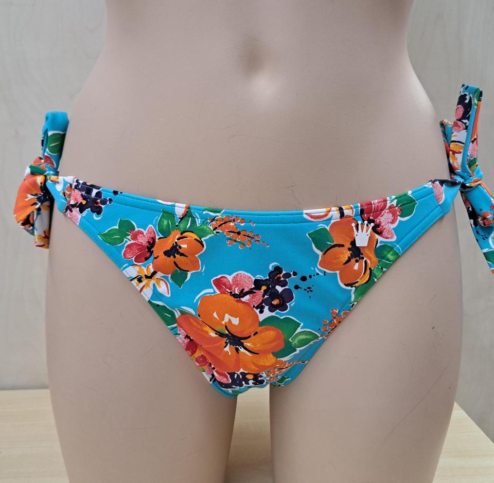 Miss Jodie TWU Triumph Bikini Coppa