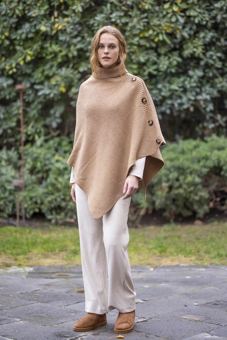 Mantella con Bottoni Noi Di Notte