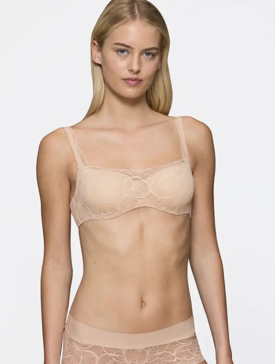 Body Make-Up Illusion Lace Balconette Triumph