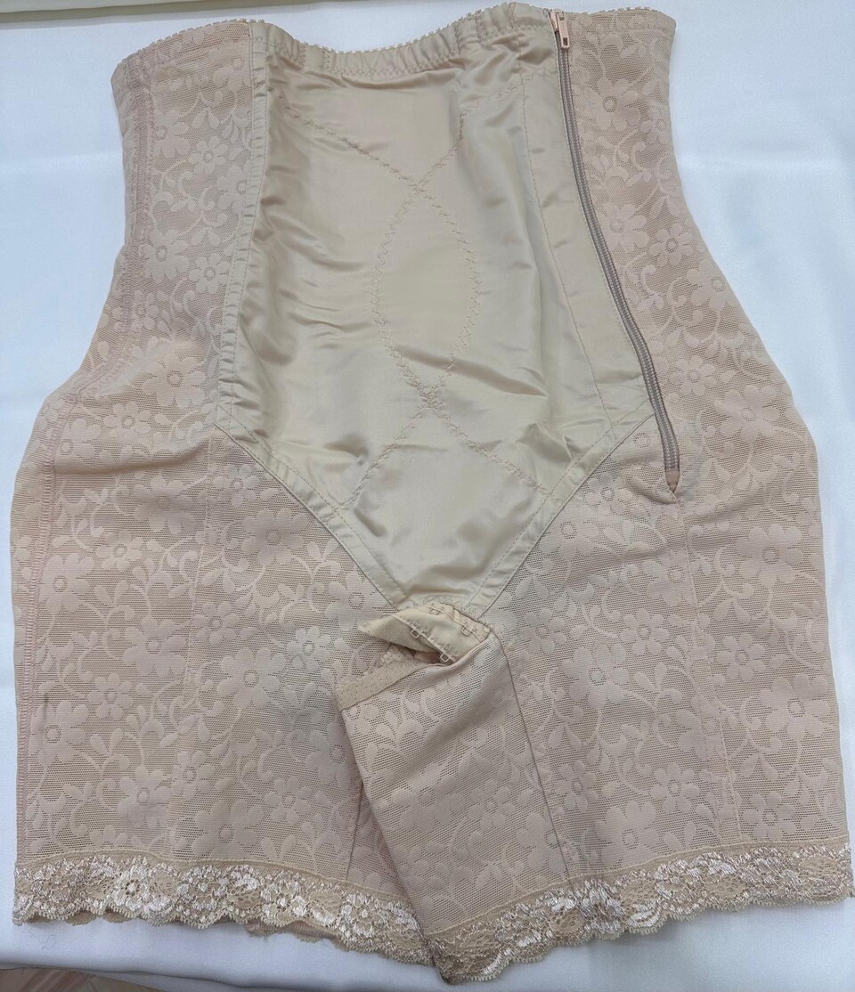 GUAINA VITA ALTA PANTALONCINO CON CERNIERA Fratelli elli guaina