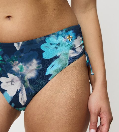 Summer Fleur Midi x Triumph slip medio