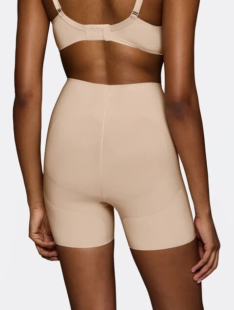 BMU Illusion Curve HW Short Triumph Pancerina Gambaletto