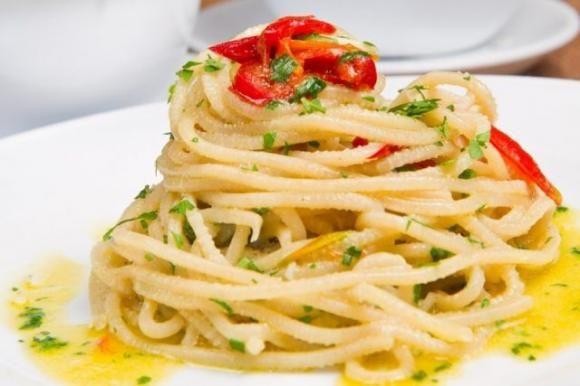 SPAGHETTI AL PANE CROCCANTE