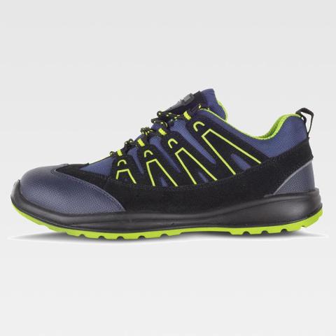 Scarpe antinfortunistica sportive con dettagli riflettenti