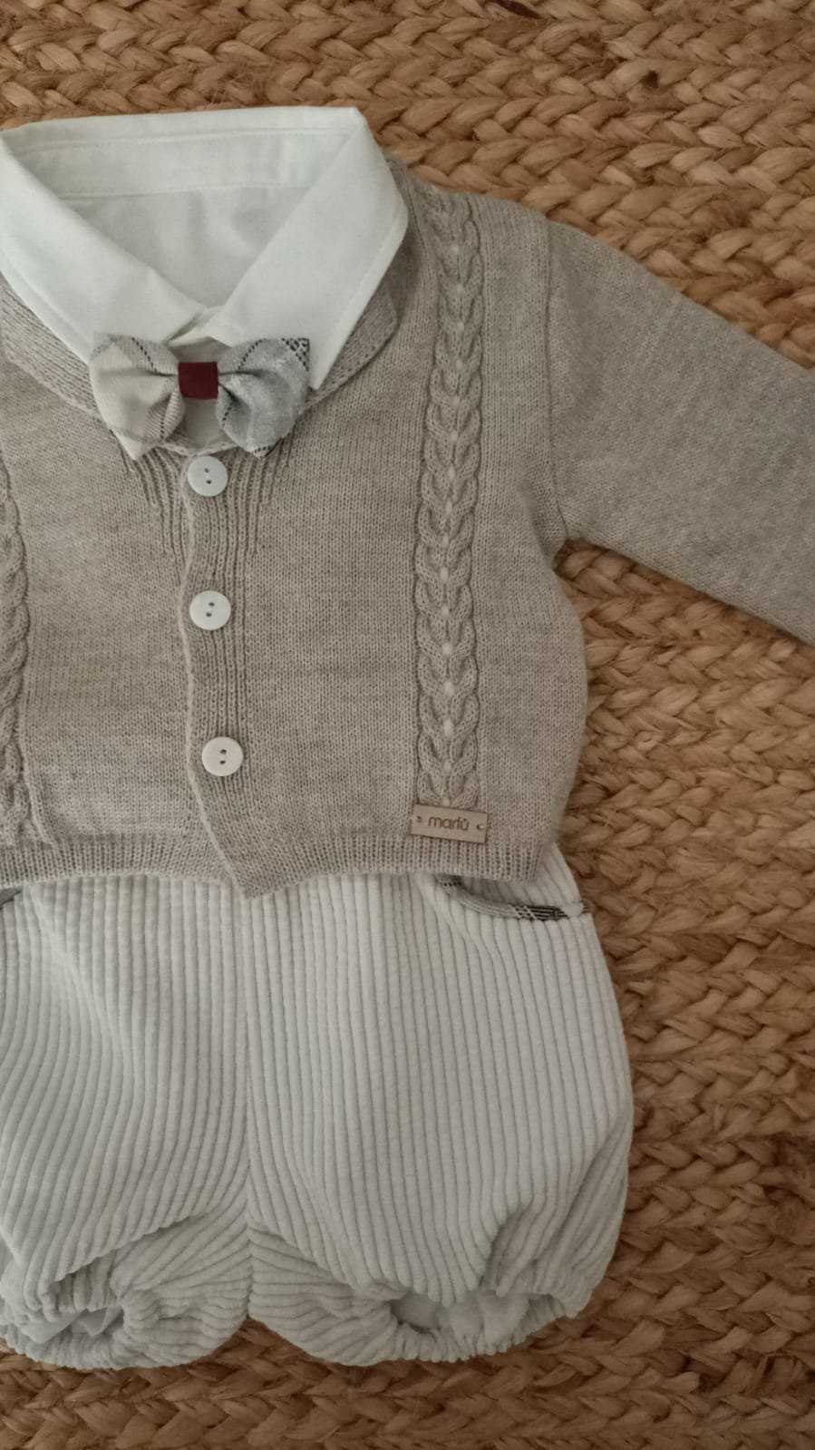 Completo 4 pezzi elegante Noce / Vaniglia taglia 3-6 mesi Marlù