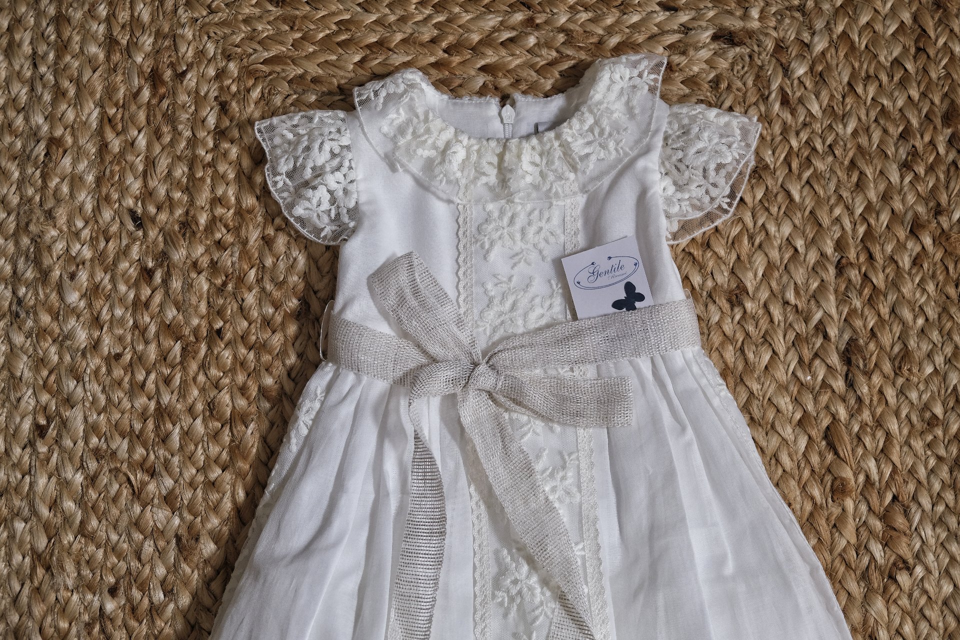 Abito elegante con pizzo ricamato Vaniglia taglia 9-12 mesi Marlù
