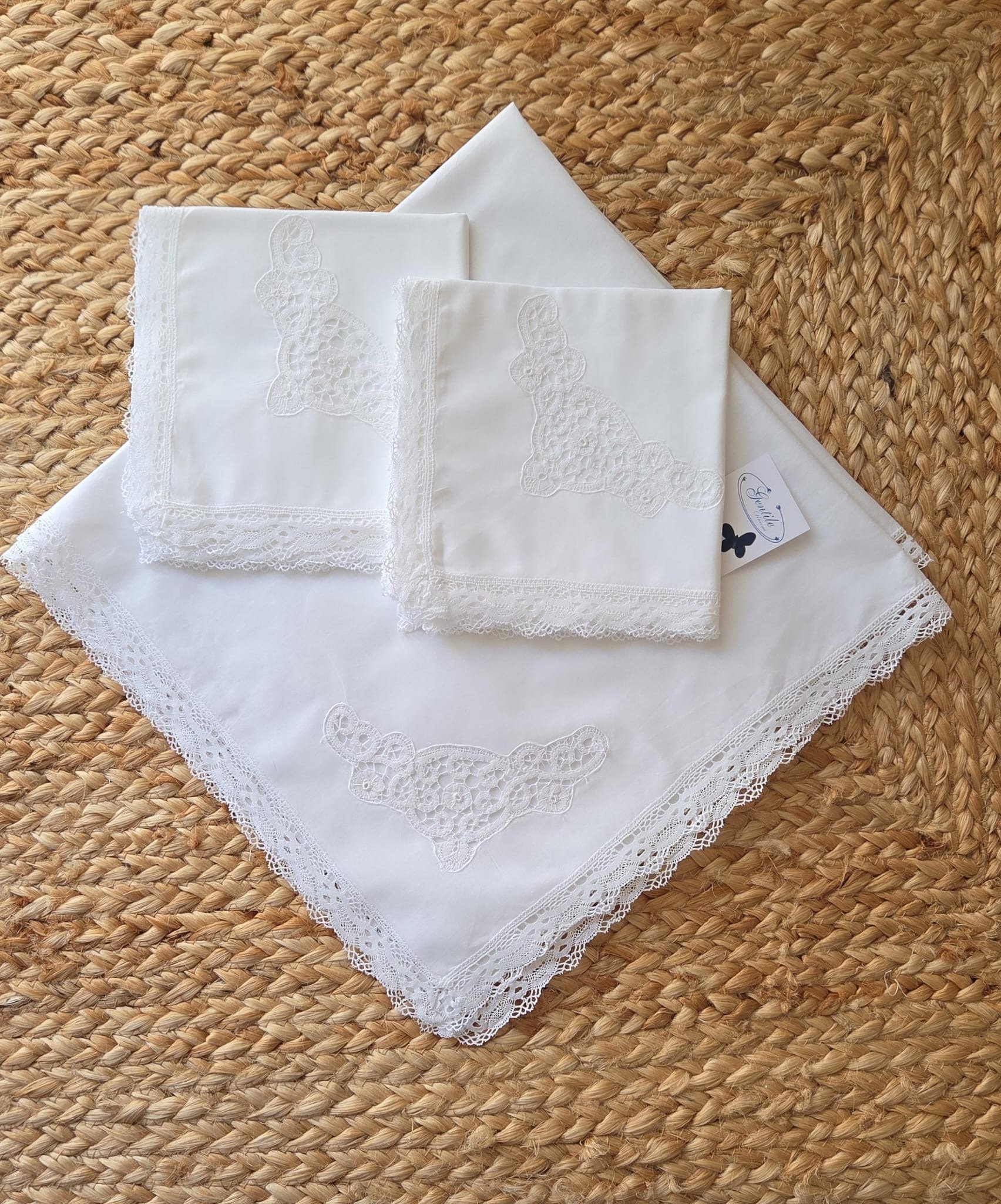 Mussole in puro cotone con pizzo di Cantù Gentile Baby Couture