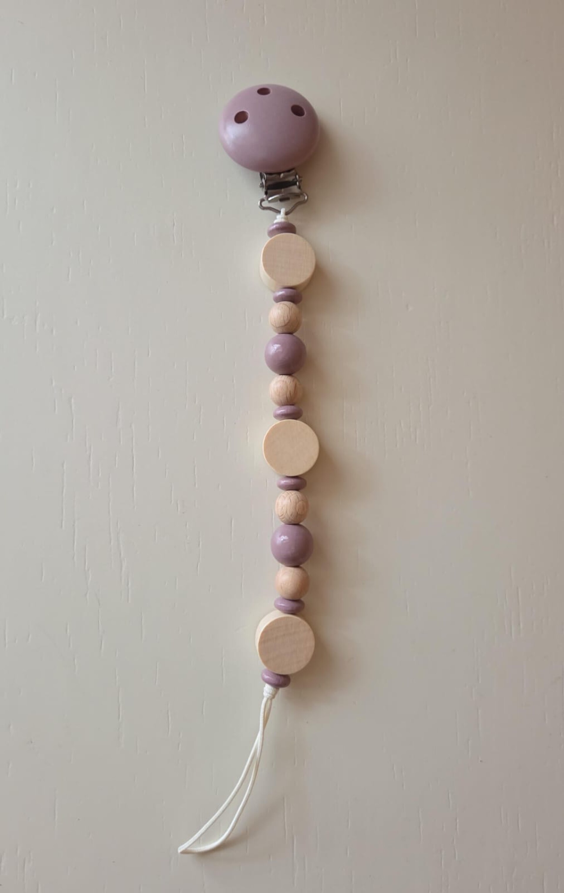 Catenella porta ciuccio in legno naturale Gentile Baby Couture Cerchi
