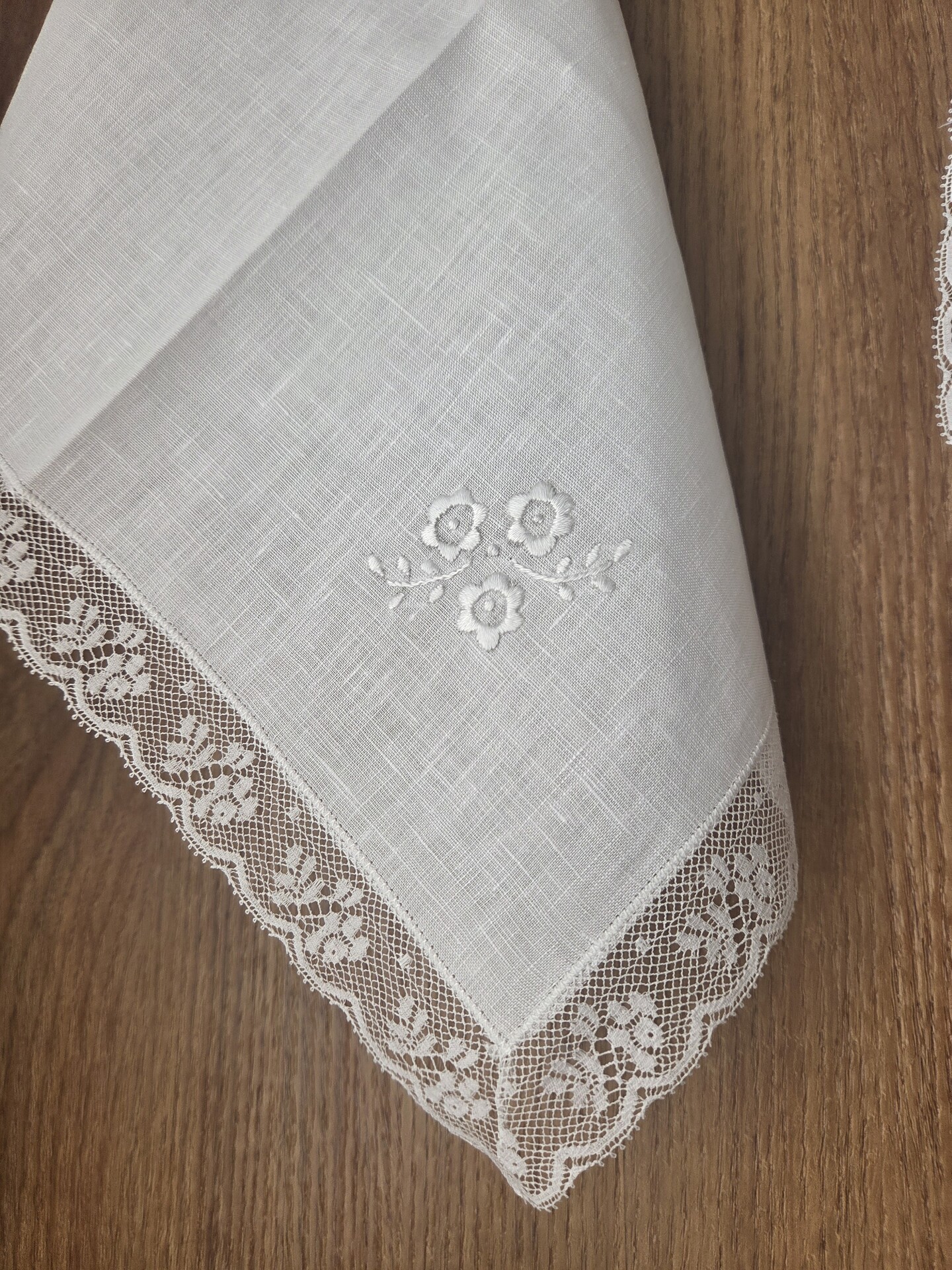 Set Camice Battesimo con fazzoletto in puro lino Gentile Baby Couture Ricamato a mano