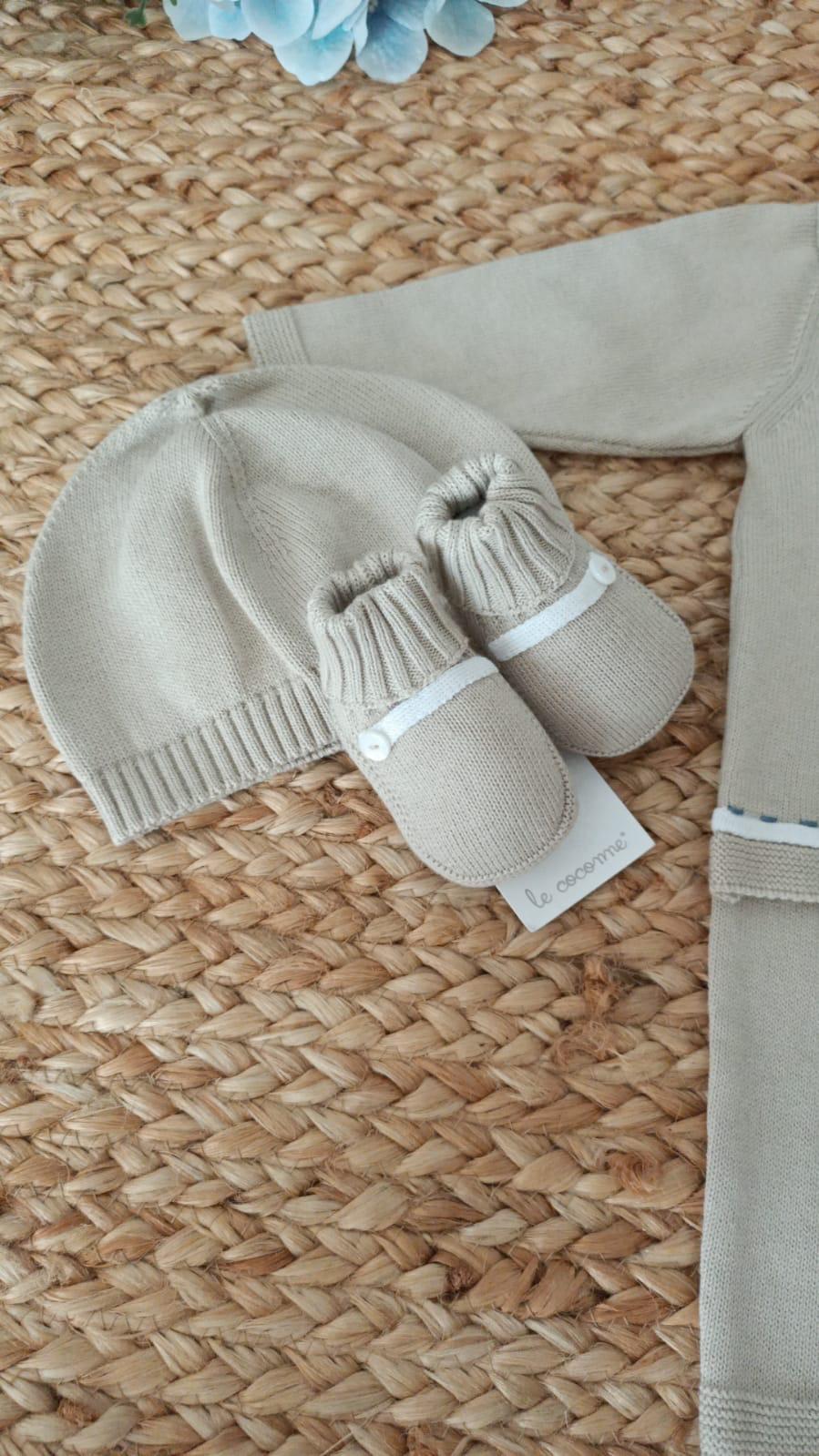 Completo 2 pezzi con cappellino e babbucce in filo di puro cotone Corda taglia 3 mesi Le Coconne