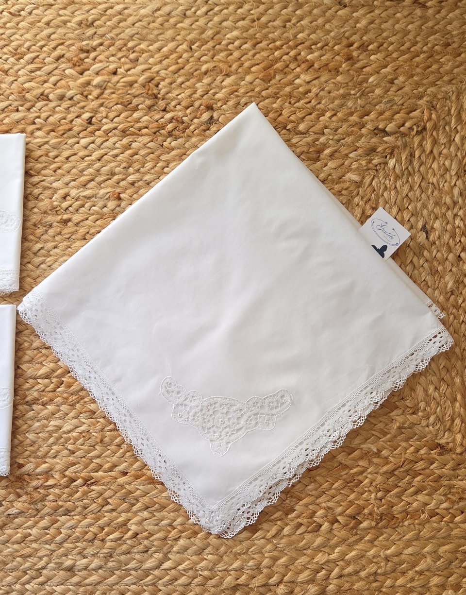 Mussole in puro cotone con pizzo di Cantù Gentile Baby Couture