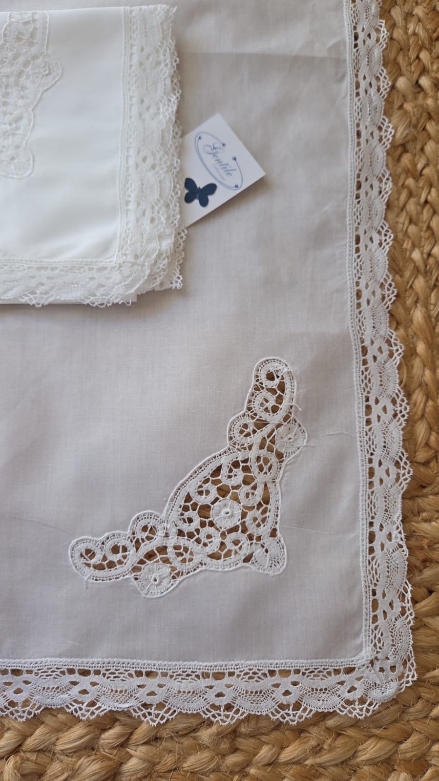 Mussole in puro cotone con pizzo di Cantù Gentile Baby Couture