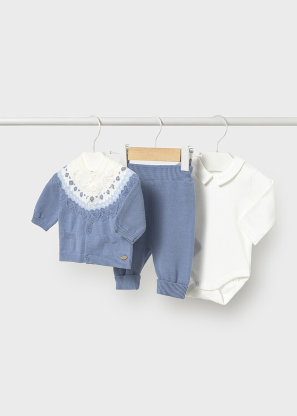 Completo 3 pezzi in caldo cotone Azzurro / Bianco Mayoral