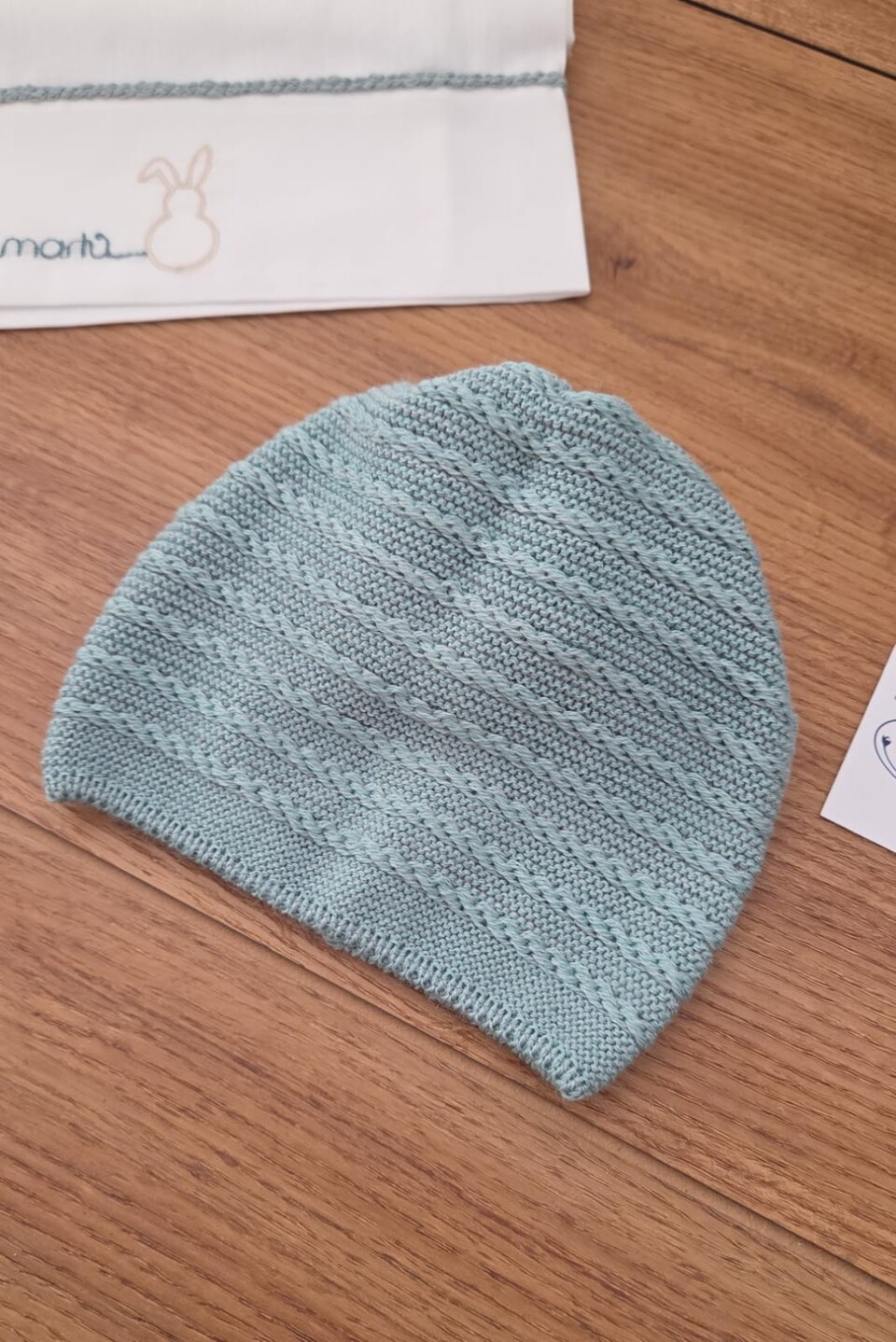 Cappellino in pura lana Verde Salvia / Vaniglia Marlù