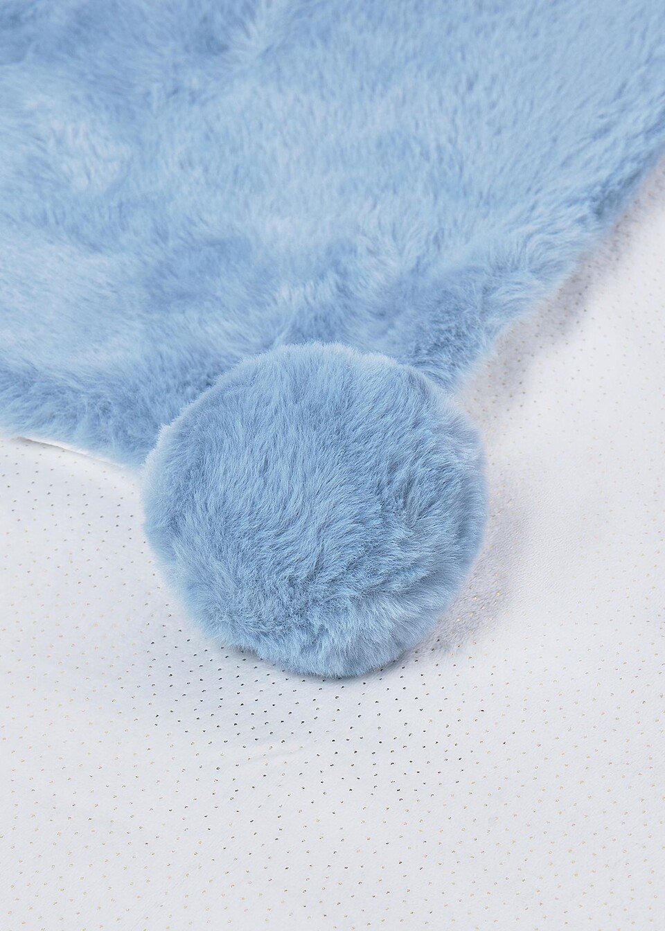 Copertina per carrozzina in pellicciotto con pompon Azzurro Mayoral