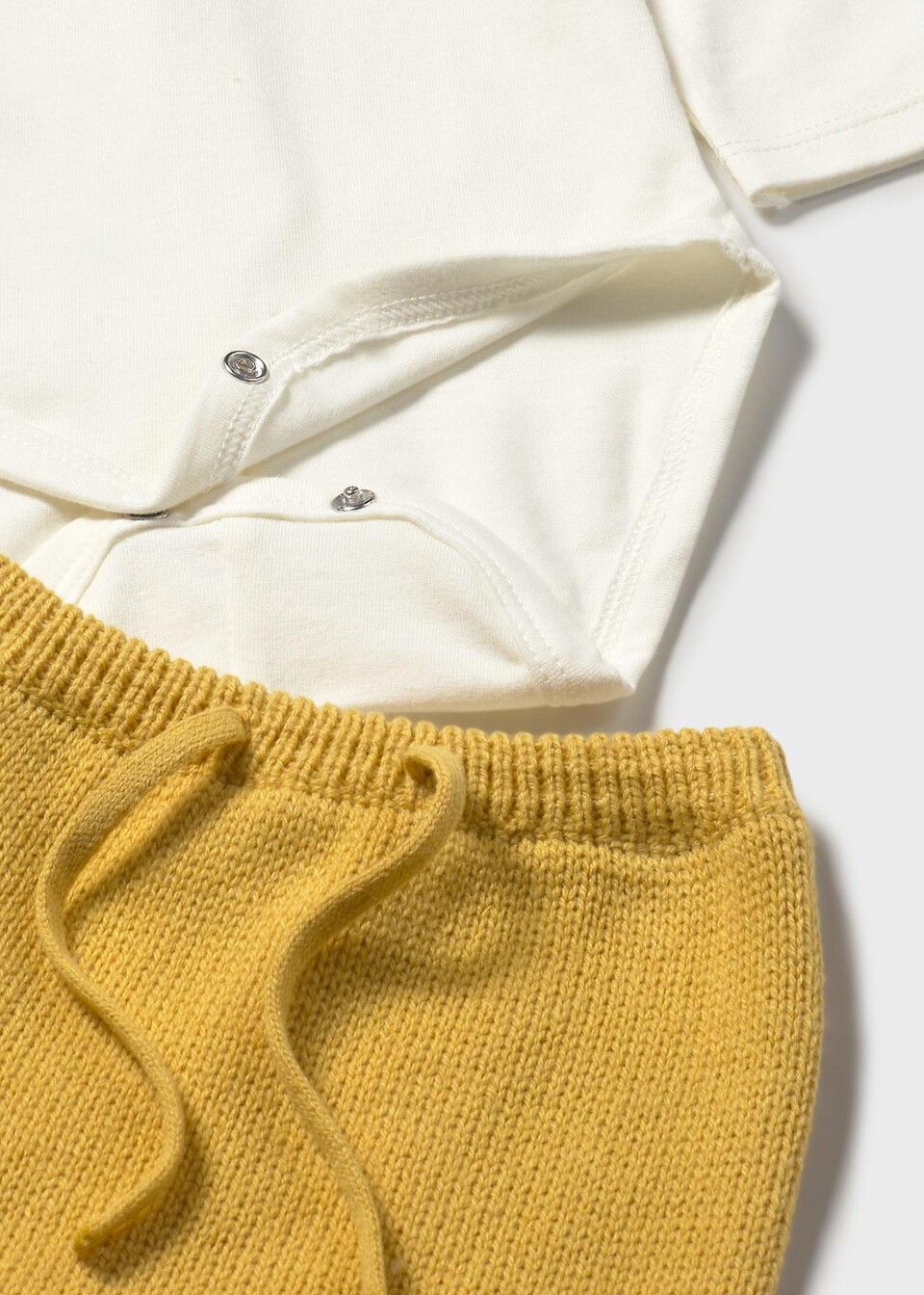 Completo 3 pezzi in caldo cotone Panna / Verde / Giallo Mayoral