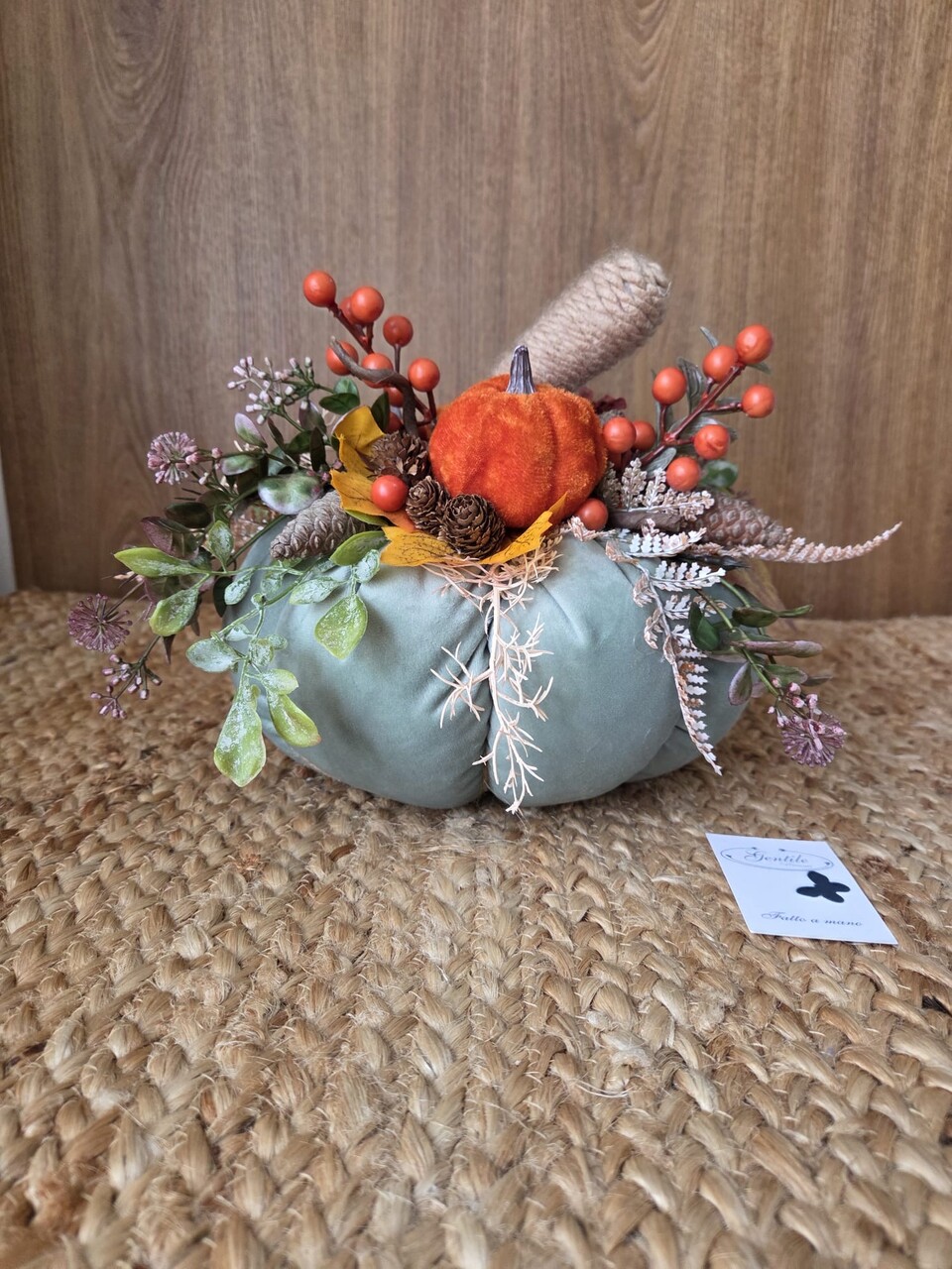 Zucca decorativa in velluto con fiori e rami Gentile Ricami Grande