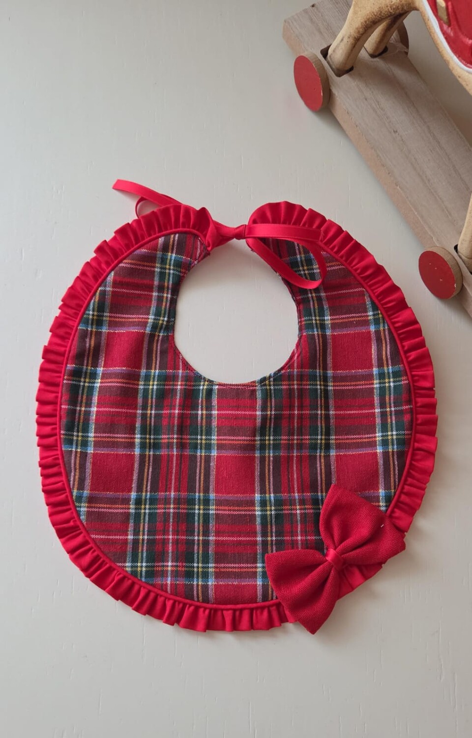 Bavetta natalizia in Tartan con fiocchetto Gentile Baby Couture