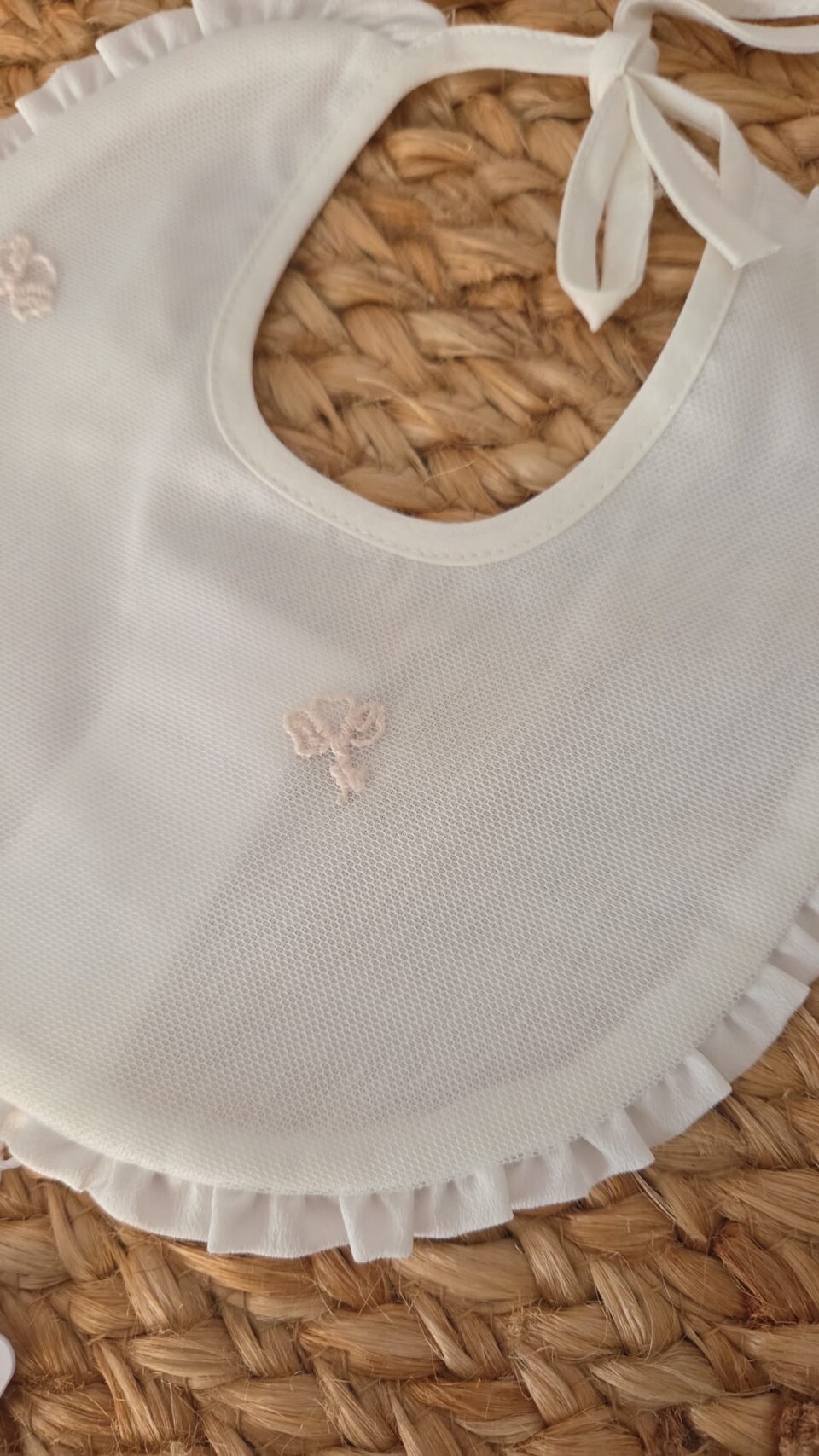 Bavetta in tulle con ricamo Bianco / Rosa Barcellino