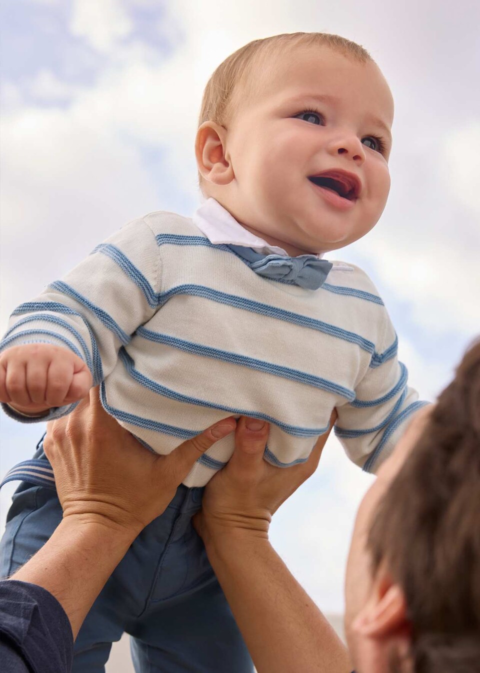 Maglione neonato a righe in puro cotone Bianco / Azzurro Mayoral