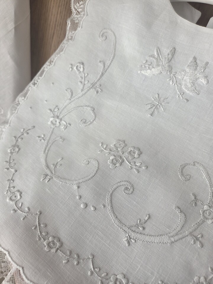 Set Camice Battesimo con fazzoletto in puro lino Gentile Baby Couture Ricamato a mano