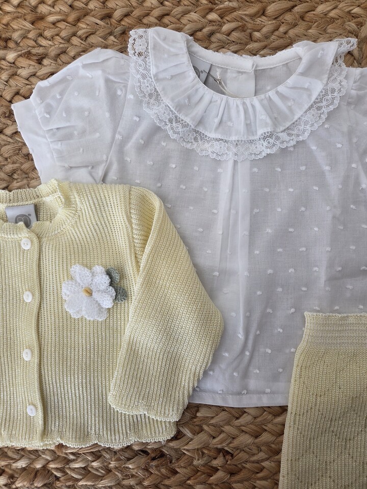 Completo nascita 7 pezzi in filo di cotone giallo Margherite Marlù EK21