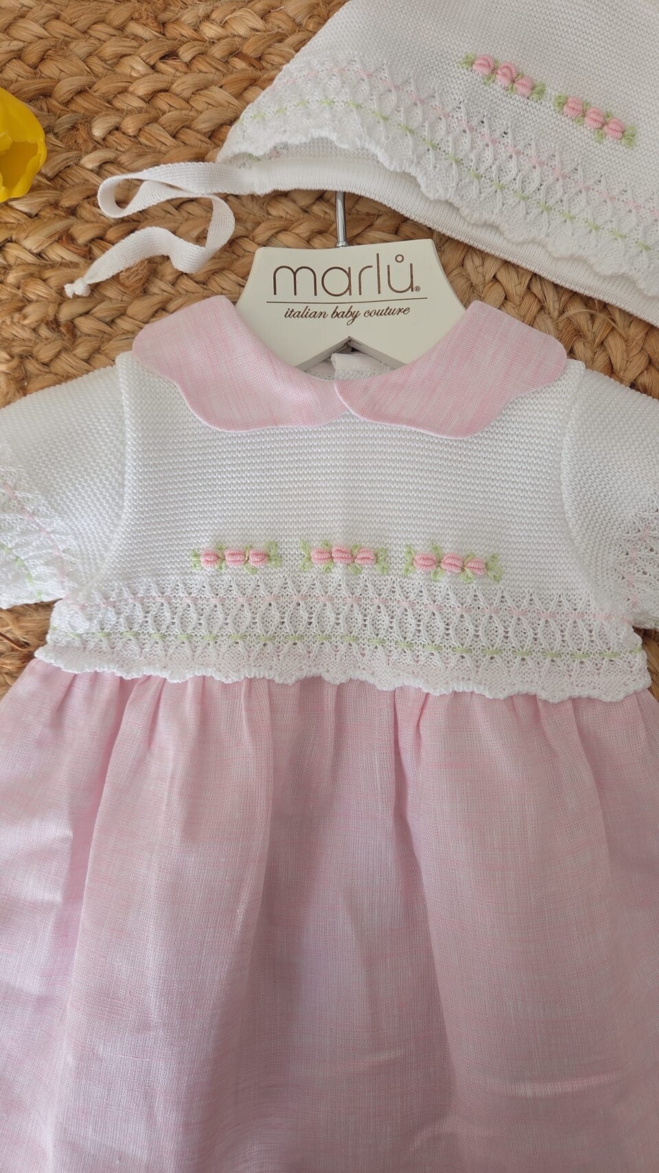 Abitino in cotone e lino con cuffietta Bianco / Rosa Pesco / Lime taglia 0-3 mesi Marlù