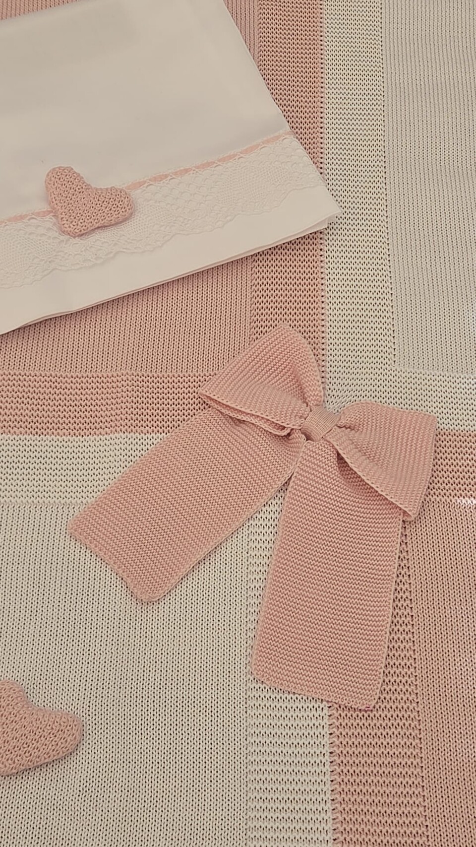 Completo per carrozzina con copertina in filo di cotone e lenzuolino Bianco / Rosa Cipria Marlù