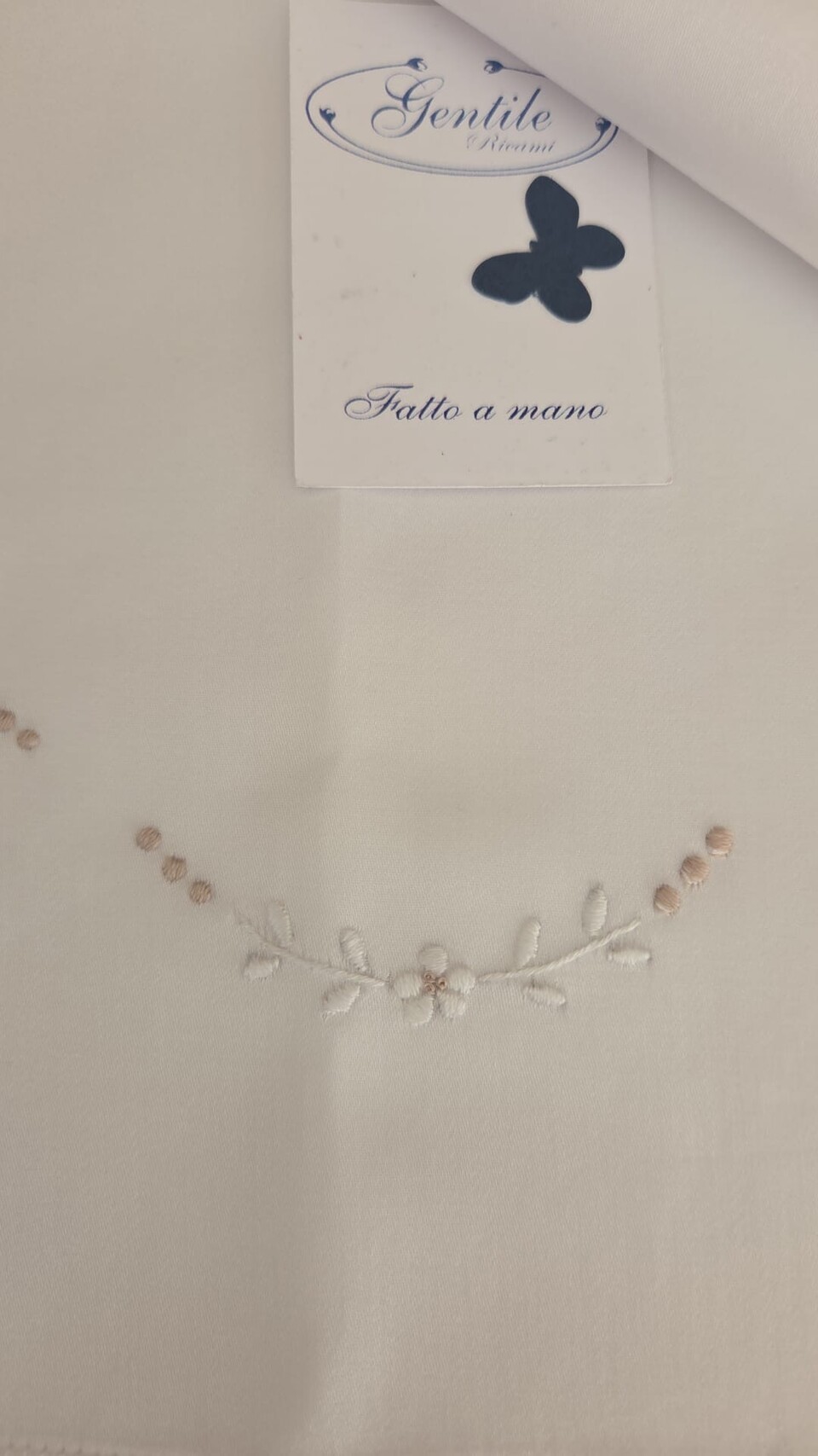 Set lenzuolino 3 pezzi in rasatello di cotone Bianco / Tortora Gentile Baby Couture Ricamato a mano