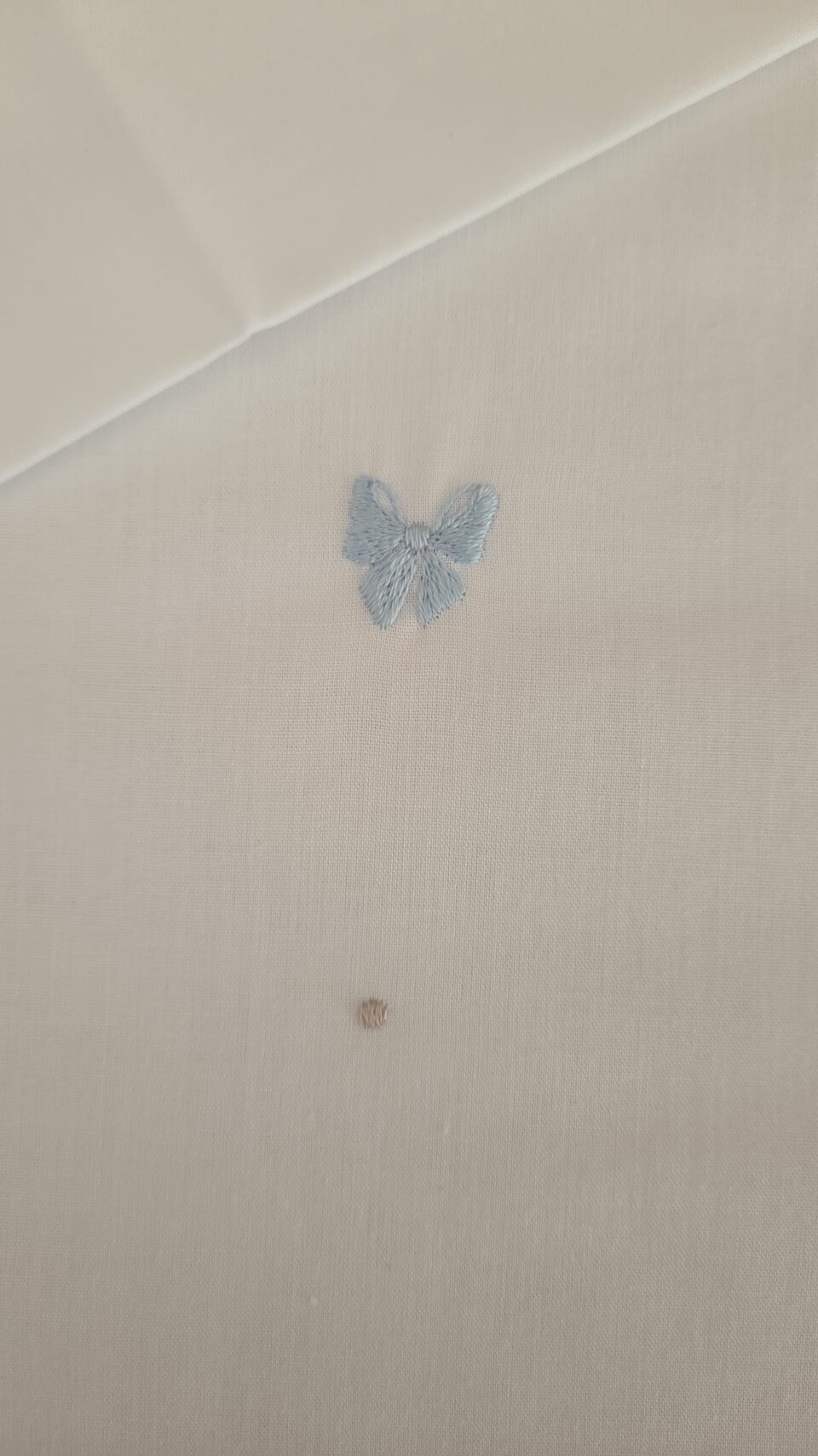 Set lenzuolino 3 pezzi per carrozzina con Fiocchetti Bianco / Cielo / Tortora Gentile Baby Couture Ricamato a mano