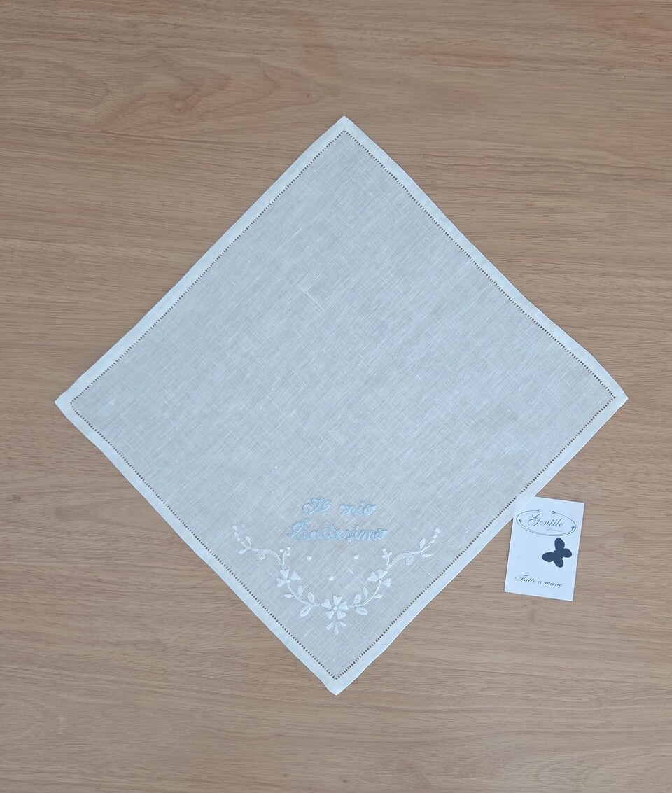 Set Camice Battesimo con fazzoletto in puro lino ricamato a mano Gentile Baby Couture