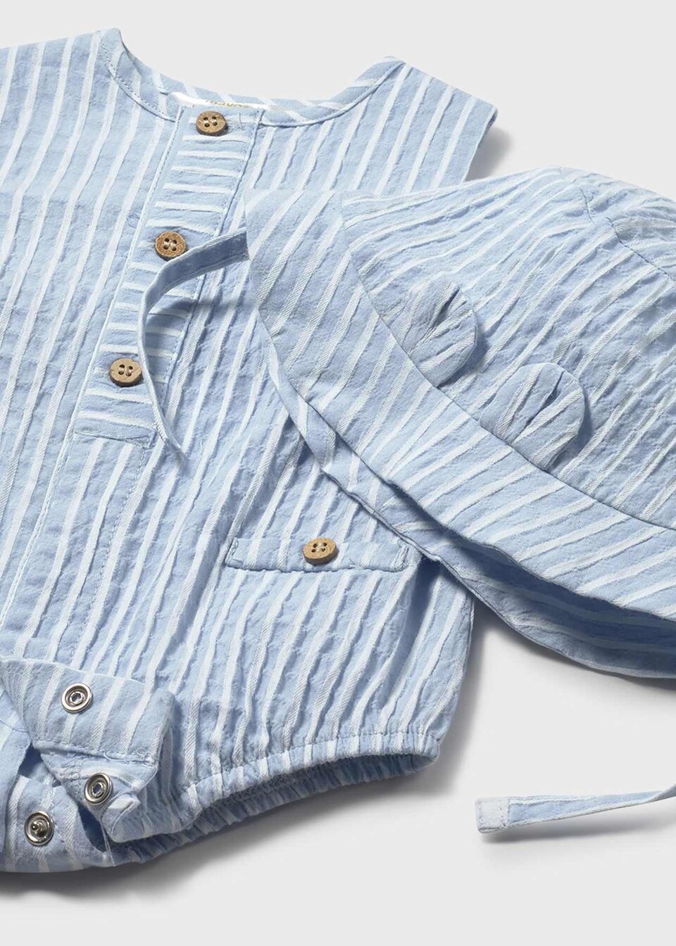 Pagliaccetto in cotone a righe con cappellino Cielo / Bianco Mayoral