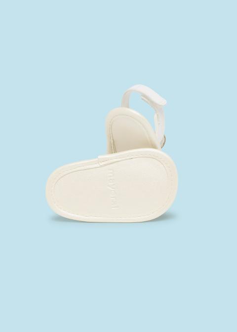 Sandali cuori neonata Bianco Mayoral 9745