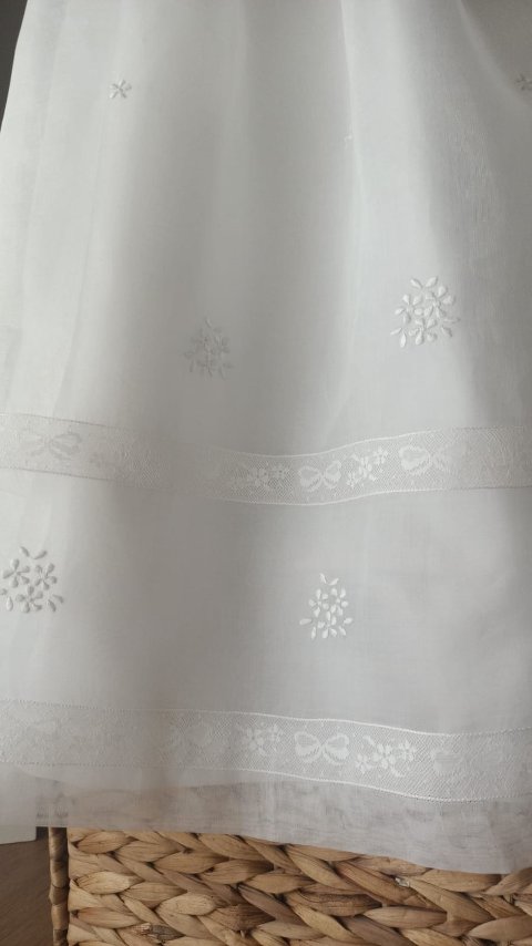Abito da Battesimo in organza Bianca ricamato a mano taglia 6-9 mesi Gentile Baby Couture Ricamato a mano