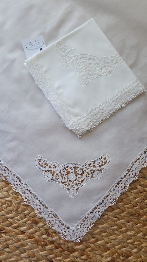 Mussole in puro cotone con pizzo di Cantù Gentile Baby Couture