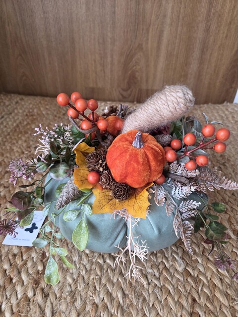 Zucca decorativa in velluto con fiori e rami Gentile Ricami Grande