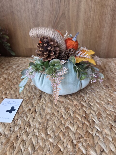 Zucca decorativa in velluto con fiori e rami Gentile Ricami Piccolo