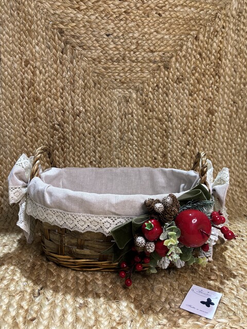 Cesto Natalizio in vimini con cotone e merletto Gentile Ricami