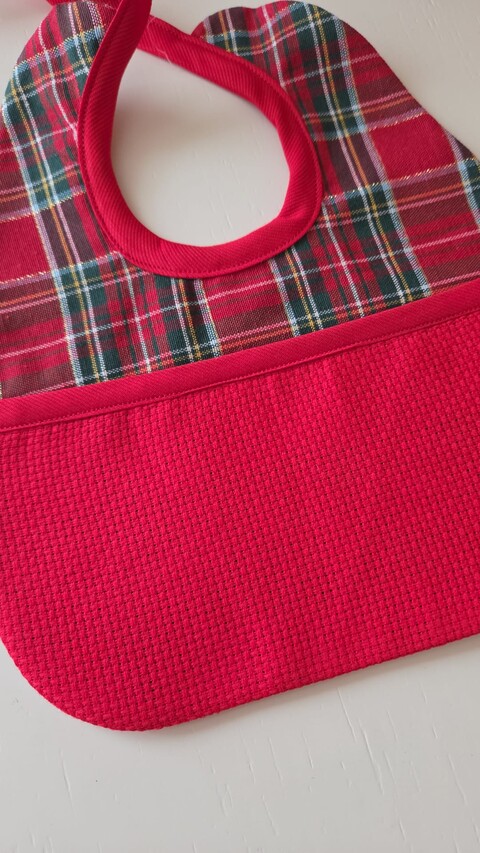 Bavetta natalizia in Tartan con tasca in tela Aida Gentile Baby Couture