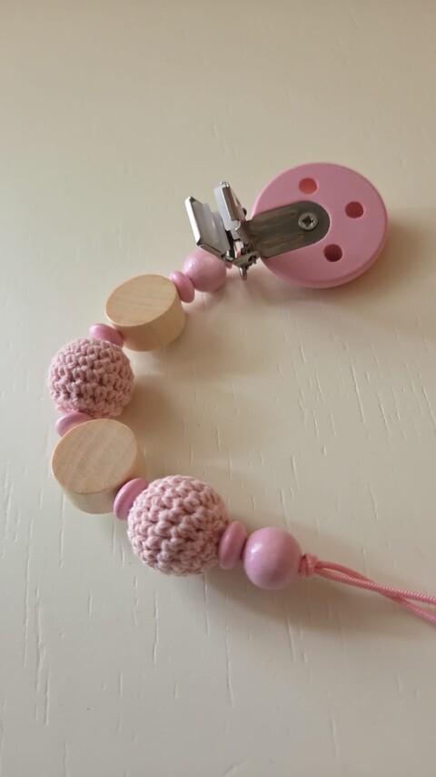 Catenella porta ciuccio in legno naturale Rosa Gentile Baby Couture Uncinetto