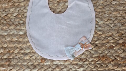 Bavetta in lino con fiocchetto Barcellino