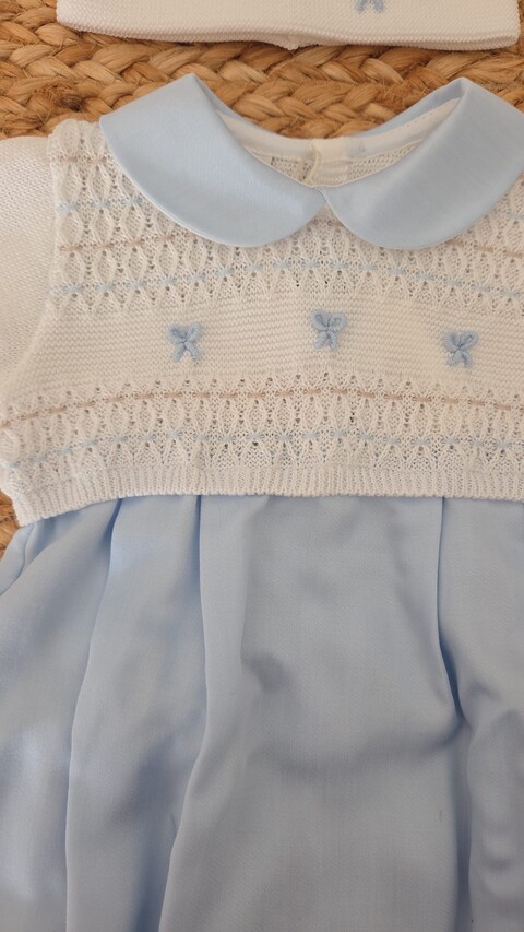 Pagliaccetto con cappellino e babbucce in puro cotone Bianco / Cielo Polvere / Noce taglia 0-3 mesi Marlù