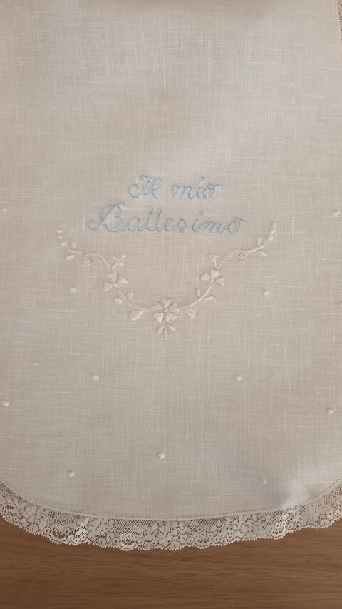 Set Camice Battesimo con fazzoletto in puro lino ricamato a mano Gentile Baby Couture