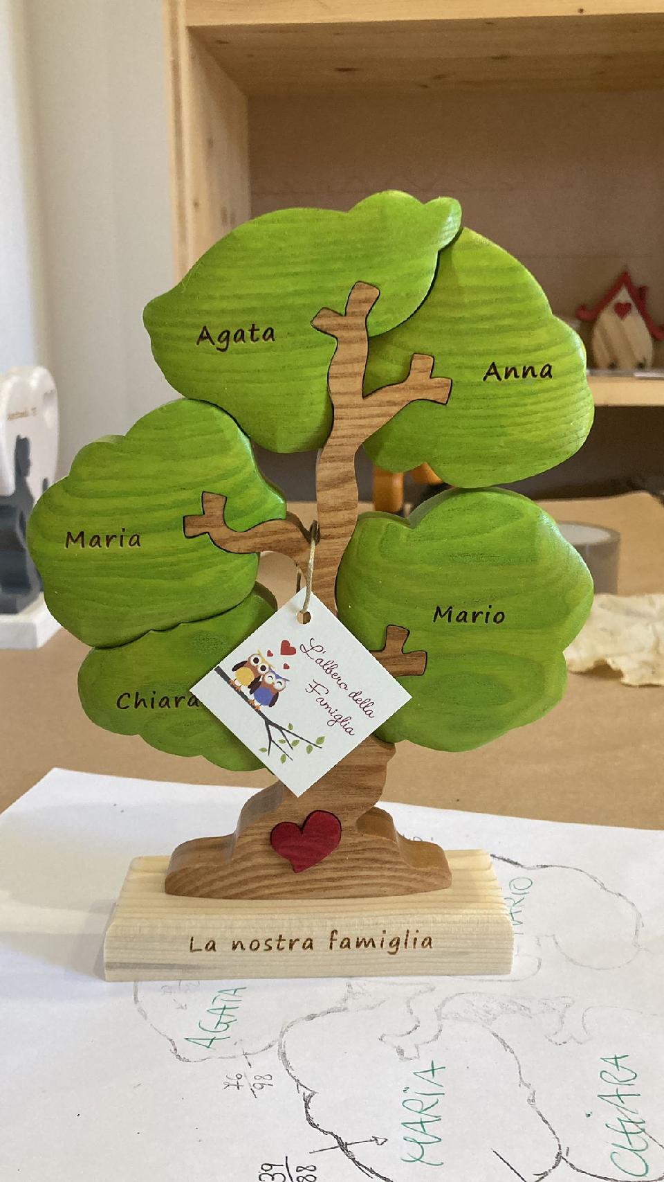 Albero della Famiglia con cuore in legno a 5 componenti