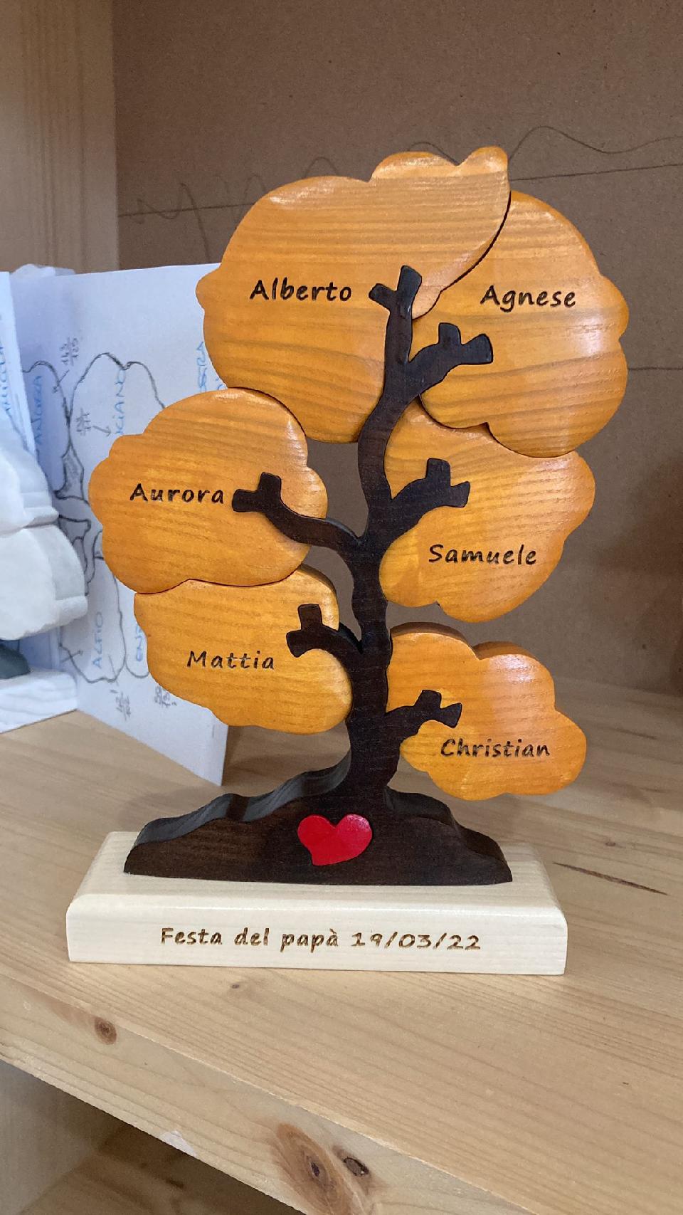 Albero della Famiglia con cuore in legno a 6 componenti