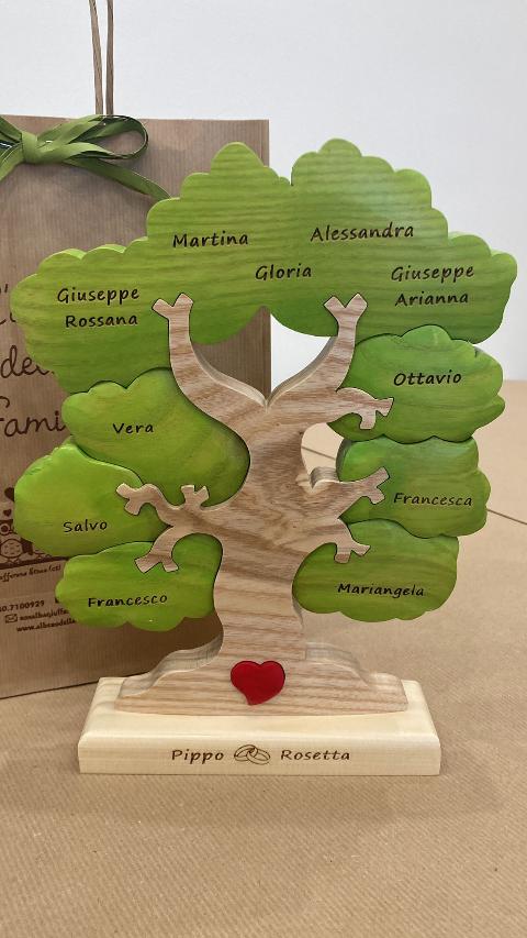 Albero genealogico con cuore in legno a 10 componenti