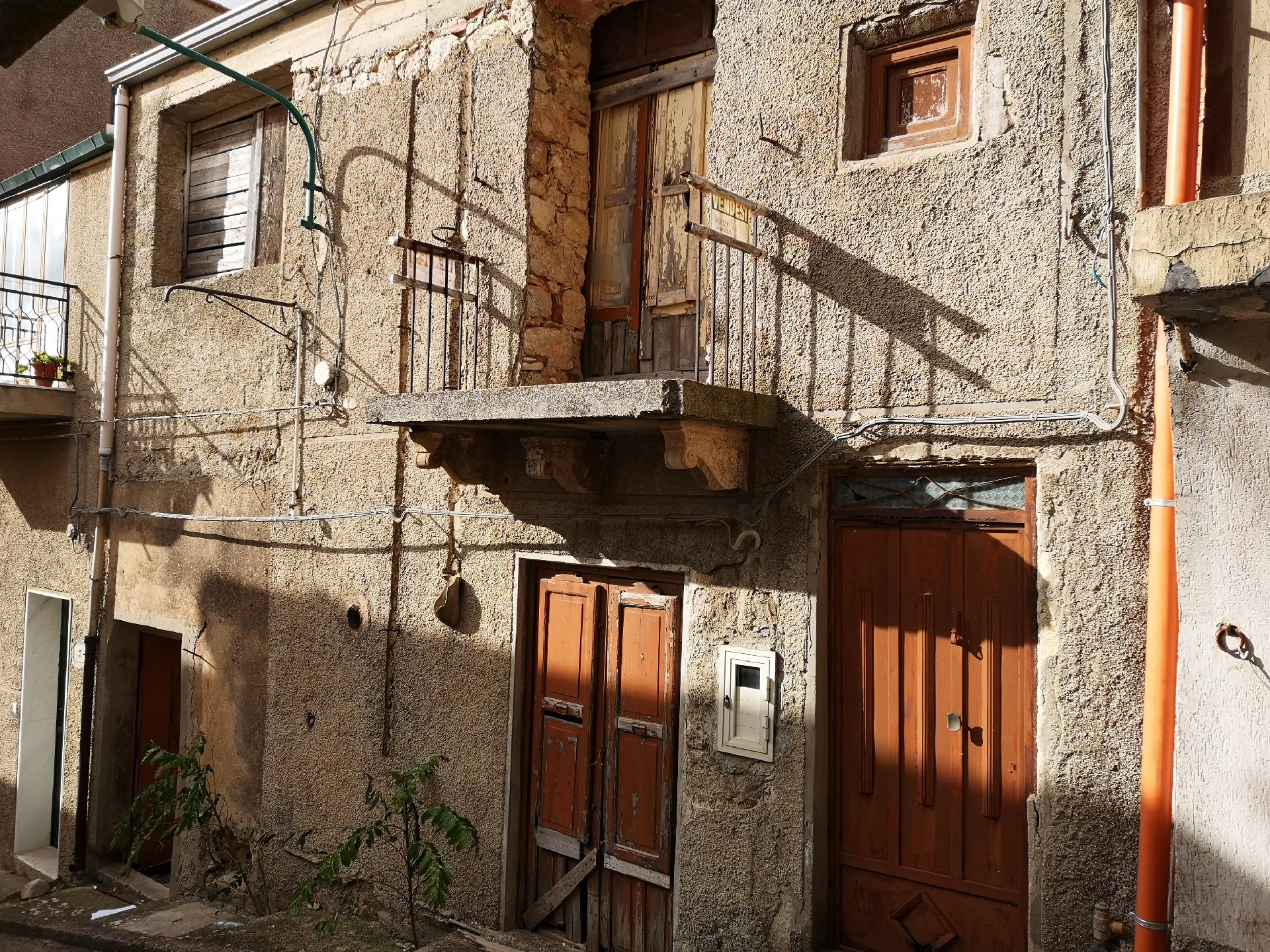 Casa singola in Vendita a Bisacquino Centro Storico (Palermo)