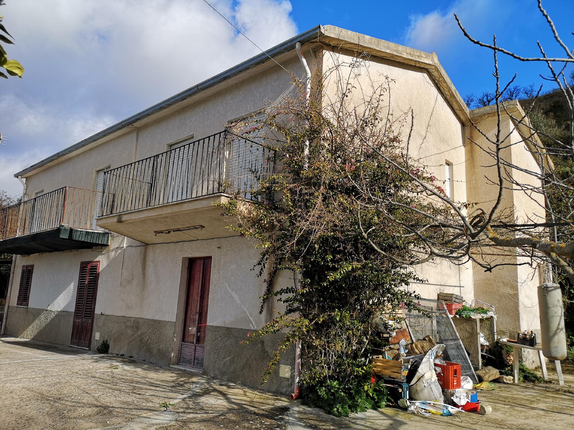 Villa in Vendita a Giuliana periferia (Palermo)